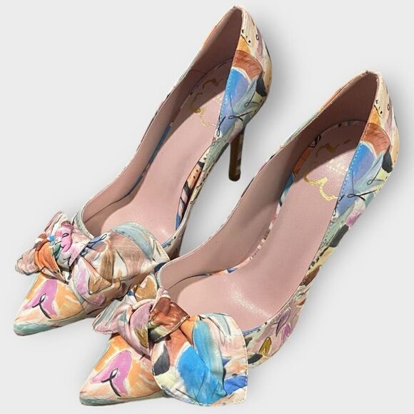 Ted Baker London Rymiiah Multicolor Art Print Court Heels w/ Bow Womens size 7.5 - Picture 3 of 12